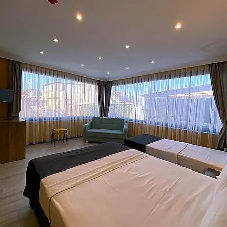 Roy Hotel