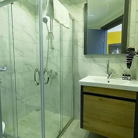 Roy Hotel 4*